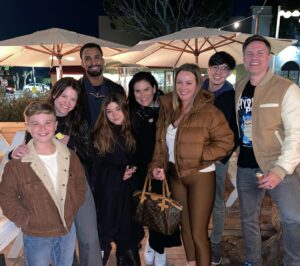 Diesel La Torraca Instagram - It’s been so great to hangout with our GnG fam this week 🍑❤️💫
Watch Season 2 👀 #ginnyandgeorgia January 5 on Netflix 🍑✨