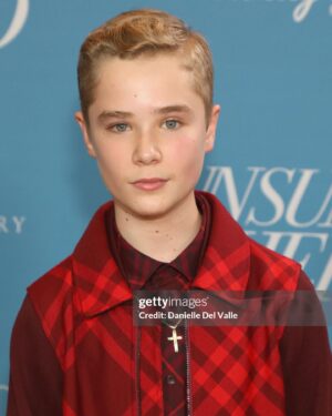 Diesel La Torraca Instagram - A Berry Burberry carpet 
@burberry 

Stylist:  @julianjohnson1 

What an honour and a blessing to be in Nashville for the premiere of Unsung Hero…

#Forever #grateful and #blessed for this film 🙏🏼
#unsungheromovie #nashville #premiere #burberry