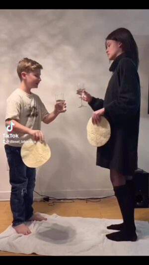 Diesel La Torraca Instagram - Throwback to #christmas #tiktok #challenge #tortillachallenge #sarawaisglass #diesellatorraca #ginnyandgeorgia #xmas #familychristmas #funnyvideos #shenanigans