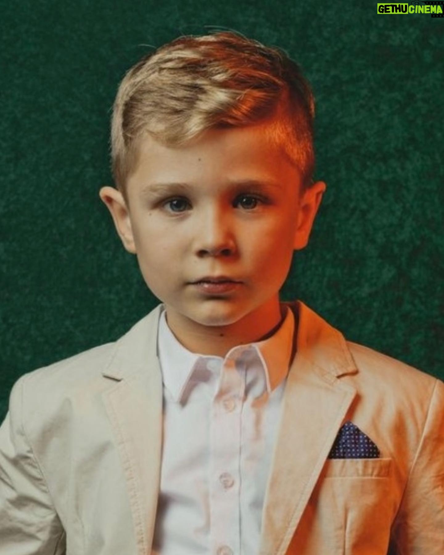 Diesel La Torraca - 10K Likes - #throwback #sundance2019 #publicity #littlemonstersmovie 👦🏼
#diesellatorraca #actor #kidactor #hollywood 🎞