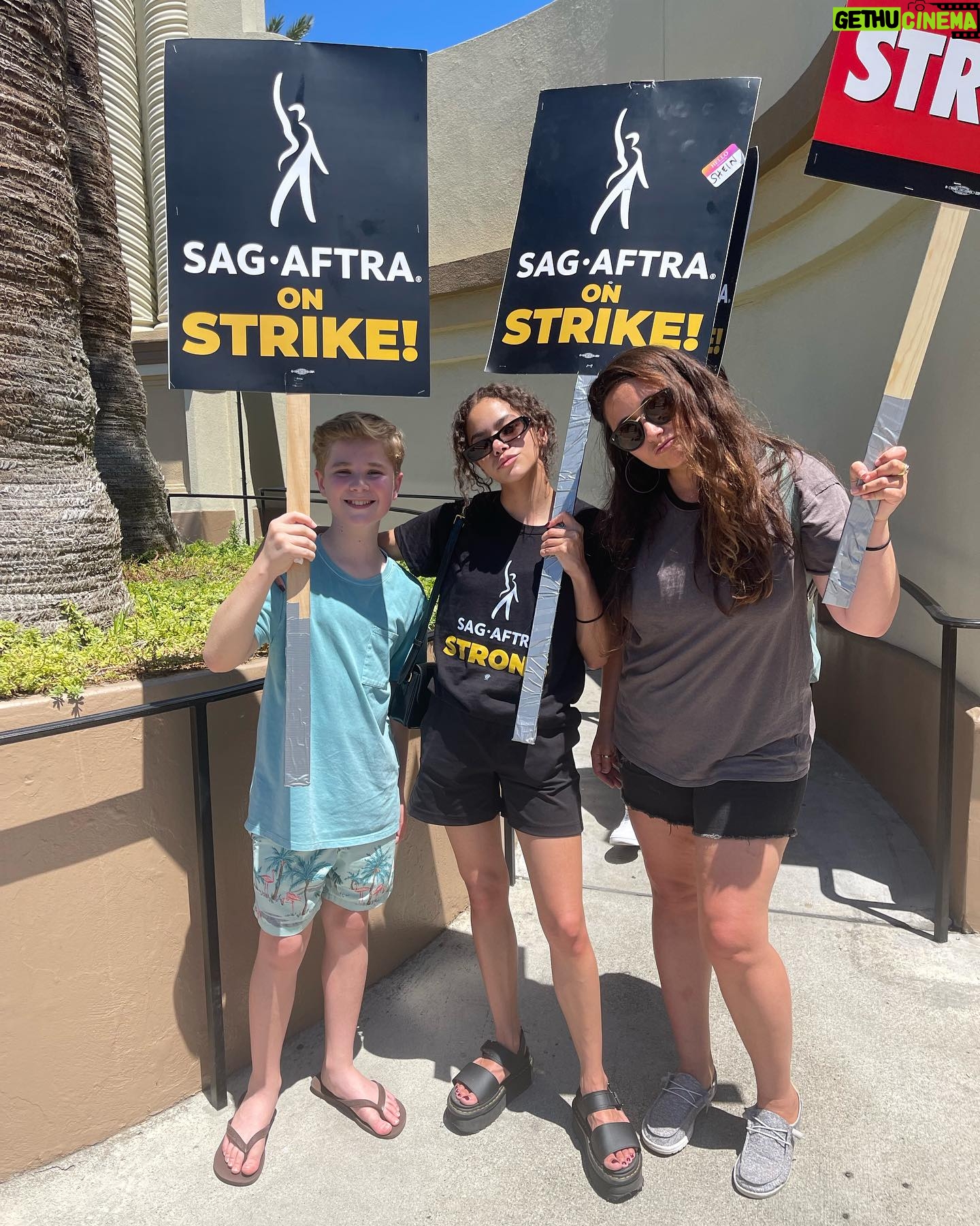 Diesel La Torraca - 19.4K Likes - #ginnyandgeorgia #strike #gang #sagaftra #wgastrike #hollywood
🍑⭐️🍑⭐️🍑
@sllampy @_antoniagentry_ @gngbts