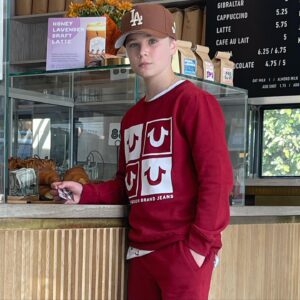 Diesel La Torraca Instagram - LA Days 🌴 🌴🌴 🇺🇸 
Hump Day Hot Chocolate ☕️ @vervecoffee 
#verve #hollywood #hotchocolate 
#diesellatorraca @truereligion #truereligion 
#actor #kidactorslife