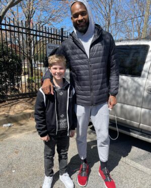 Diesel La Torraca Instagram - Shoutout to my big dawg @josh21powell for pulling up to see us today! 👑
Blessings to you and yours 🙏🏼✨
#atlantafamily #bigdawg
#joshpowell #diesellatorraca #ginnyandgeorgia #lakers 💛💜