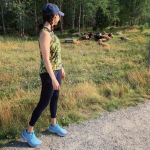 Dilan Gwyn Instagram - Cow sighting on the afternoon run! Aint that some crazy 💩? 🐮🐄🐮