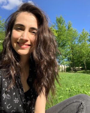 Dilan Gwyn Instagram - It's my birthday and summer is officially here! ☀️🍰🌼