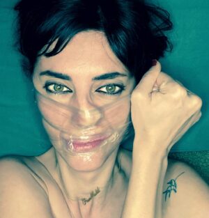 Dilek Yorulmaz Instagram - Dropping the mask! 
.
.
.
“Once you recognize that you are wearing a mask, the mask has already started slipping…”
#osho
.
.
.
#selfportrait #selfportraitphotography #photography #experimentalart #mask #droppingthemask #photographer #