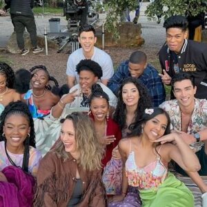 Dillon Windvogel Instagram - Happy Blood and Water Day 🕺🏽

What a ball of a time it was to shoot with everyone again! ❤️

It’s live!! Catch the Season 4 of Blood and Water streaming now ,only on @netflixsa 

#bloodandwater #AllglorytoGod