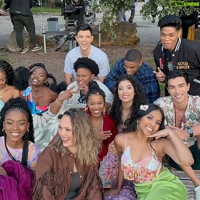 Dillon Windvogel - 17.5K Likes - Happy Blood and Water Day 🕺🏽
What a ball of a time it was to shoot with everyone again! ❤️
It’s live!! Catch the Season 4 of Blood and Water streaming now ,only on @netflixsa
#bloodandwater #AllglorytoGod