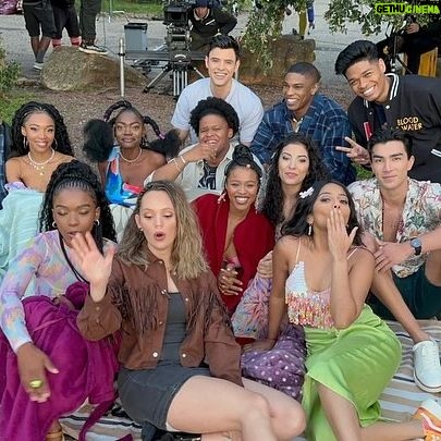 Dillon Windvogel - 17.5K Likes - Happy Blood and Water Day 🕺🏽
What a ball of a time it was to shoot with everyone again! ❤️
It’s live!! Catch the Season 4 of Blood and Water streaming now ,only on @netflixsa
#bloodandwater #AllglorytoGod