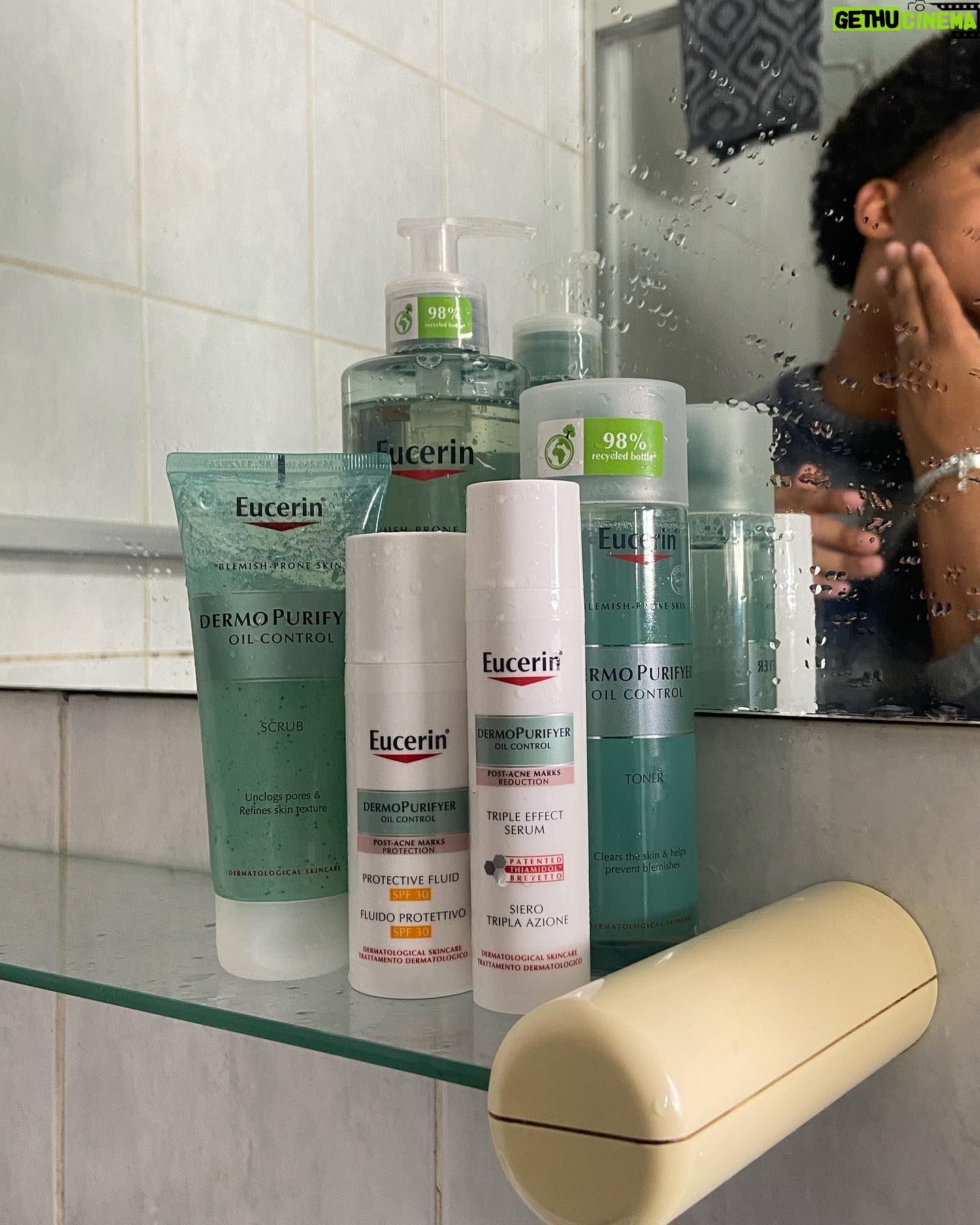 Dillon Windvogel - 8.1K Likes - Let’s talk “Patented Thiamidol” 📖.
The @eucerin_sa Triple Effect Serum contains Patented Thiamidol which is the #1 & best ingredient against dark marks 🥇.Thiamidol targets the root cause of dark marks to help prevent & reduce their appearance.
Just know that it makes your skin not only look amazing but feel amazing as well! An all in all amazing product that does wonders for your skin ,loved by not only Dermatologists but consumers as well 🙌🏽. Make sure to get yours now!! 😉
#thiamidol #patentedthiamidol #darkmarks #darkspots #postacnemarks #antimark #antiblemish #lifechanging #AD