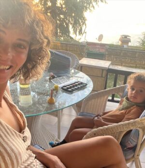 Dilşad Çelebi Instagram - Baktım o bana benzemiyor, bari ben ona benzeyeyim dedim.