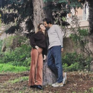 Dilşah Demir Instagram - Sevdik, sarıldık, sarmaladık. Di mi @ecebaykalf ?🌿☘️🏵️💐🌼🌻