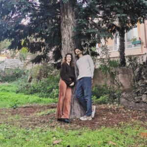 Dilşah Demir Instagram - Sevdik, sarıldık, sarmaladık. Di mi @ecebaykalf ?🌿☘️🏵️💐🌼🌻