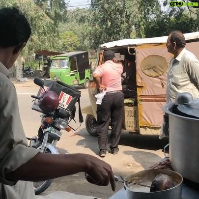 Dilshad Vadsaria - 195 Likes - Street chai. #lahore #themoreyouknow #tbt