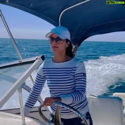Dilshad Vadsaria - 310 Likes - Weekend snippet
(P.S. It was a straight line)
🌊