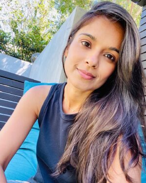 Dilshad Vadsaria Instagram - It’s Tuesday y’all. #sendinglove ❤️