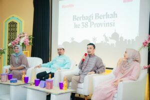 Dimas Aditya Instagram - Keseruan event Moorlife Berbagi Berkah Qurban di 38 provinsi kemarin. Selain dapat tausiyah bermakna dari @ustad_solmed , bisa nyicipin tongseng enak buatan chef @gilang_ramadhano , bonus dapat wadah yang sustainable pula. Semangat berbagi @moorlife.official , semoga selalu mendatangkan keberkahan. Bangga produk lokal! ❤️