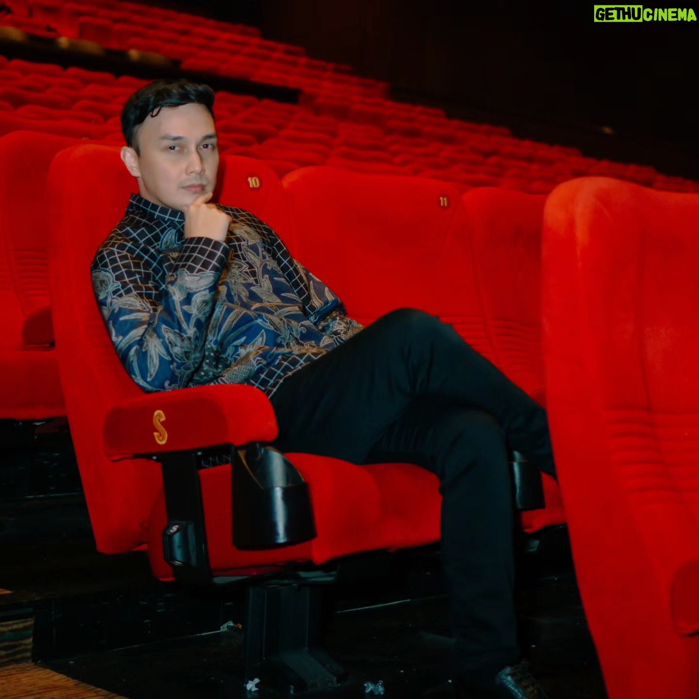 Dimas Aditya - 895 Likes - At the Premier Sinden Gaib
I'm wearing @iwantirta_batik
Styled by @hagaipakan & @assyifanrl
📸 @ikhsanprastowo
Film Jagat Alam Gaib : Sinden Gaib produksi @starvisionplus akan tayang 22 Februari 2024 di bioskop-bioskop Indonesia. Selamat Menonton.