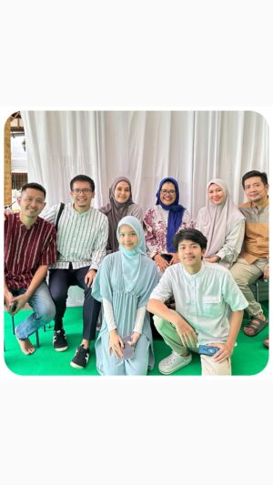 Dimas Seto Instagram - Alhamdulillah H1 syawal
Masih ada H selanjutnya buat silaturahim

Kamu udah silaturahim kemana ajaaaah? 🤗
Salam buat keluarga ya, hati2 di jalan

Taqabalallahu minnaa wa minkum 🙏🏻