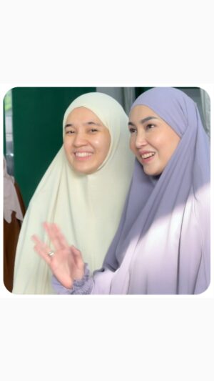 Dimas Seto Instagram - Moment silaturahim itu yah pas lagi kajian gini
Banyak2 bersyukur sm Allah
Karna punya circle yang MasyaaAllah, semoga selalu Allah jaga

Jazakumullah khairan katsiiran ustadz @ustadzabdulsomad_official atas nasihat serta ilmunya, barakallah fiikum