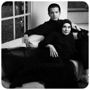 Dimas Seto Instagram - Ahirnya punya foto sebagus ini 😍
Makaaaaaaasiiiii semuanya
📸 @marthasuherman 
💄 @vivithalib 
👗 👔 @wanda_haraa @wandaharaaproject