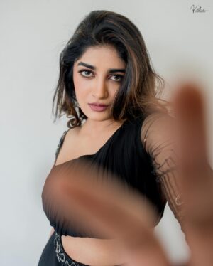 Dimple Hayathi Instagram - FairPlay 🖤❤️🖤 #dimplehayathi 
 @they_call_me_keshu shot it ,
@impriyankasahajananda styled me