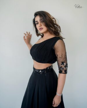 Dimple Hayathi Instagram - FairPlay 🖤❤️🖤 #dimplehayathi 
 @they_call_me_keshu shot it ,
@impriyankasahajananda styled me