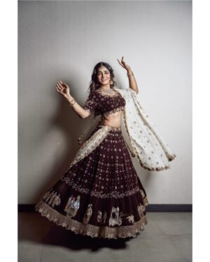 Dimple Hayathi Instagram - Teri nazaron ne dil ka kiya joh hashar #dimplehayathi 
Wearing - @sirishareddyofficial 
Jewels - @kalasha_finejewels 
Shot by - @saikrishna.gunti 
Makeup - @nagarjuna9168 
Hair - @nagukasu