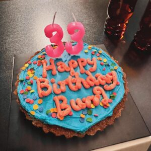 DinDin Instagram - 25년째 서로의 생일을 챙기는 @yoonmyounggg #HBD 🎂