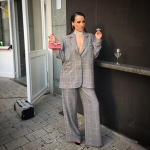 Dindi Jane Instagram - #premiosplatino2021 con @marianadigirolamo tzao #pussypower 
#agentwanted

Styled x @_freddyalonso 
Glam x @catastroficafx