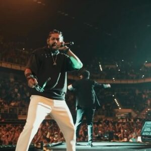 Dinesh Kanagaratnam Instagram - Who is a fan of Athichudi? 
 
Seen that, Done that and lived every moment since 2007! Always kept myself humble respecting every technicians, artiste, promoters and talent. 

Big shout to @malikstreams for a big bomb show! 

#IAMFLOP