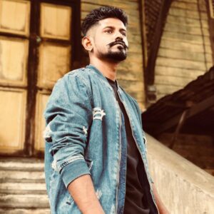 Dinesh Kanagaratnam Instagram - From Colombo 15 with no hope, stepped in and worked with the following G.O.A.T Yet to work with one person and guess who?

@arrahman sir 
Magudi / Kaara Aatakara / Showkali / Thallipogathey / Mersal / Robo 2

@vijayantony 
Athichudi / Chinna Thamarai / Mere Piya / Kodiyil Oruvan 

@immancomposer 
Odi Polama / Enna Ma Ipdi Panringaley Ma / Veera Thamizhan - 7up

@itsyuvan - Rock Star Robber

@musicsanthosh - Mun Sellada 

@musicthaman - Gala Gala - Race Guram

@darbukasiva - Ennai Noaki Payum Thotta

@jharrisjayaraj - Super Cop 

Who should I pitch next?