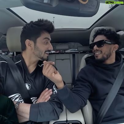 Dino James - 274.7K Likes - Hey guys, Welcome back to another episode of ‘Long Drive With Faisu’ ke ek aur episode mein! Aur aaj jo hamare guest hain, unki rapping mein kya baat hai, hustle se leke khatron tak, inhone cover kiya har Corner! The one and only @dinojms
Toh bhai, chalte hain ek thoda hatke conversation mein, jismein milegi bohot si unkahi baatein aur controversies!