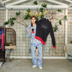 Dino Lee Instagram - 出道十年加上31歲了
這段時間感謝所有曾在我身邊
更謝謝依然在的你們🫶🏻
一起做公益 傳遞能量
心裡很踏實很開心
有你們真好🤍

祝自己出道十年加生日快樂🎊🎊
#我31歲了啦

—

👔@msgm @bluebelltw
#msgm #bluebelltw
📸 @sunshinestudio09 
💄 @mooolly.w 
💇🏻‍♂️ @sora_amber 

感謝 @ambicafe @unitedwayoftaiwan 
@riseandshine.2019 @dinotwfc0331 
還有同門的師兄師姐老闆🫶🏻🫶🏻