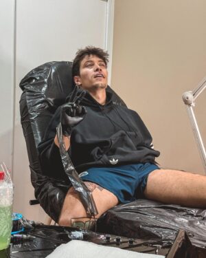 Diogo Costa Instagram - E finalmente fiz a primeira tatuagem a mim mesmo 💉🩸
O que acham do resultado? 🤔🫡