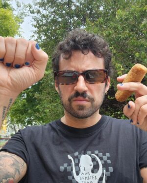 Diogo Faro Instagram - @soniatavaresofficial , anda almoçar comigo que arranjei bar aberto de croquetes pá gente. #croquetegate #freeSónia