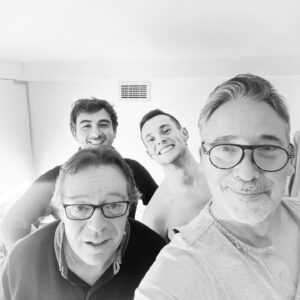 Diogo Infante Instagram - Andei a fazer conteúdos em bastidores… eis o resultado! 🎭🥰. @teatrodatrindade @saramatosofficial @pequena_soraia @andapacheco @sara.campina @carlos_malvarez @guimaraesartur @the_jpcosta @flaviogilsilva @antonio_melo_actor @marianalencastre_