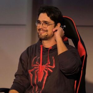 Diogo Morgado Instagram - A @lisboagamesweek é acima de tudo o evento que junta a melhor comunidade gaming de Portugal. Um movimento que vai muito para além dos joguinhos. É uma indústria pulsante e criativa onde só em Portugal há mais de 40 empresas onde equipas criam histórias cheias de desafios e personagens fascinantes. Onde o entretenimento está muitas vezes de mãos dadas à pedagogia. Onde os mundos criados e os feitos tecnológicos só não serão considerados arte, por pura ignorância. 
Abraço a todos que se cruzaram por mim no evento e que me fizeram sentir tão parte.