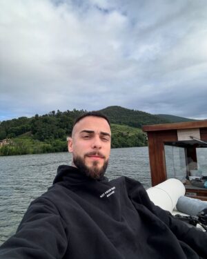 Diogo Piçarra Instagram - A minha vida ultimamente 🫀
PRÓXIMAS DATAS:
- 4/07 📍 Castanheira de Pêra
- 6/07 📍 Festival RAYA, Campo Maior