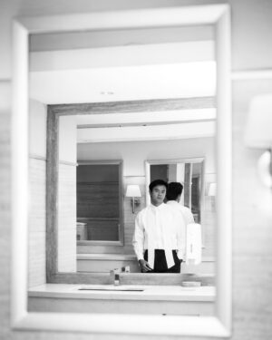Dion Wiyoko Instagram - GESER KE SLIDE TERAKHIR!!

Waktu di Gala Premiere ‘Jatuh Cinta Seperti Di Film-Film’, gw minta difoto @armanfebryan seperti di film-film. Dan mulai hari ini JCSDFF uda tayang di bioskop! Buat temen-temen di Surabaya, yok nobar di Tunjungan Plaza 3. See you!