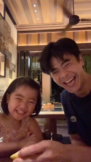 Dion Wiyoko Instagram - Si Tahan Asem VS Si Gak Tahan Asem🍋