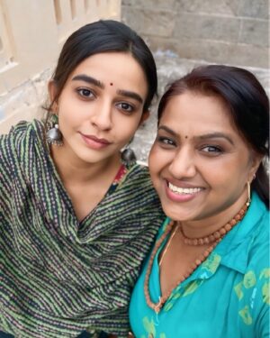 Divya Ganesh Instagram - அண்ணாமலையாருக்கு அரோகரா ..🙏🙏🙏🙏பௌர்ணமி பூஜை (22/06/2024) நன்றி அப்பா எங்களை அழைத்து தரிசனம் கொடுத்ததற்கு …அவன் அருளாலே அவன் தாள் வணங்கி …..
அவனின்றி அனுவும் அசையாது ….
திருச்சிற்றம்பலம் 🙏🙏🙏🙏