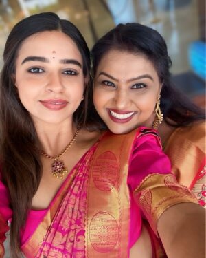 Divya Ganesh Instagram - இன்று 09/06/2024 மணநாள் காணும் ஹரீஸ் நிவேதிதா ….இனிய திருமண நல்வாழ்த்துகள் ….
