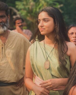 Divya Sripada Instagram - Myna 🖤

#nofilter