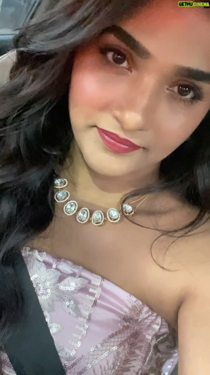 Divya Uruduga - 145.5K Likes - Random Dump!! 👻🐒♥️
💛🖤
#divyauruduga #divyau #du #D #arviyans #arviya #preetiirali