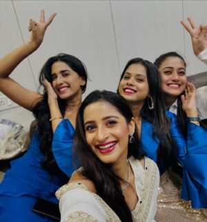 Divyadisha Mohanty Instagram - My go to girls ♥️♥️