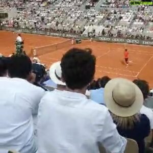 Djebril Zonga Instagram - Un dimanche avec ma bestie 🎾

Et tonton @fredfrenchy & @miketyson 

#rolandgarros