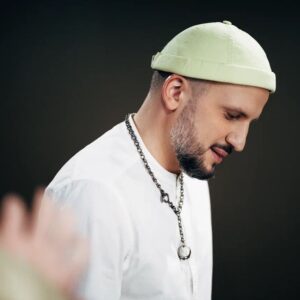Dmitriy Pozov Instagram - Сфоткался сбоку.
