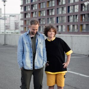 Dmitriy Shepelev Instagram - У меня новый дружочек @zhukovangel И у нас новое хобби-шоу в ОК под названием «1,5 спортсмена» - о том как выбрать спортивную секцию для ребенка. Я в диком восторге! Всем родителям и детям срочно смотреть и комментить добрыми словами! Если будет второй сезон - обязательно приглашу Платона! Ссылка в шапке профиля