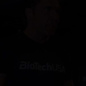 Dmitriy Yashankin Instagram - ЭТО ТРЕНИРОФКА !

Тренировка рук 💪🏻 атлета @biotechusa.russia 

Video by @yashankin 
Location @encorerus 
Inspired @biotechusa

1. Разминка 5-7 минут 

2. Трицепс у блока 4 по 12

3А. Бицепс с EZ грифом стоя 10-12
3В. Жим лёжа узким хватом 15 раз * 4

4. Попеременный подъём гантелей на бицепс 10/10 * 3-4

5. Трицепс у блока поочередно лев/прав 10/10 * 4 подхода без перерывов